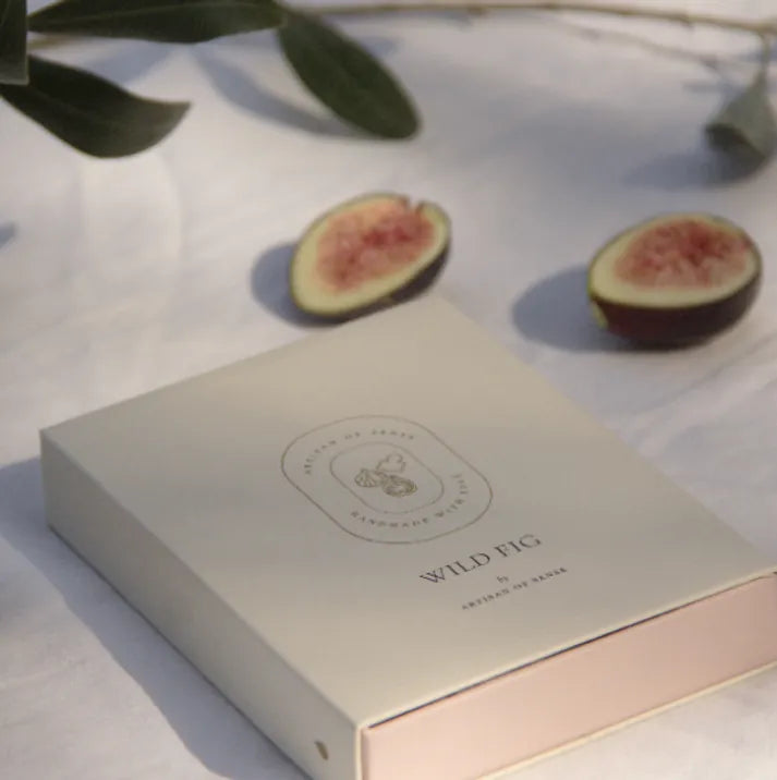 Sun-soaked fig and sophisticated floral bouquet scented clay diffuser, creating an aromatic ambiance.