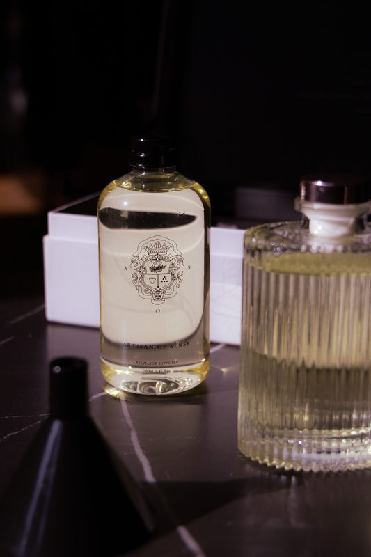 Refill bottle of Lemongrass botanical room fragrance, made with pure essential oils and no synthetic fixatives. Blended at our Joo Chiat atelier for crisp, energising aromatherapy in kitchens, hallways, and tropical Singapore homes.